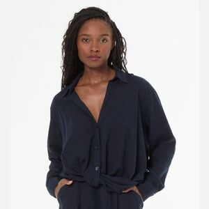 Young Fabulous and Broke YFB Navy Linen Blend Tourist Top, Sz L